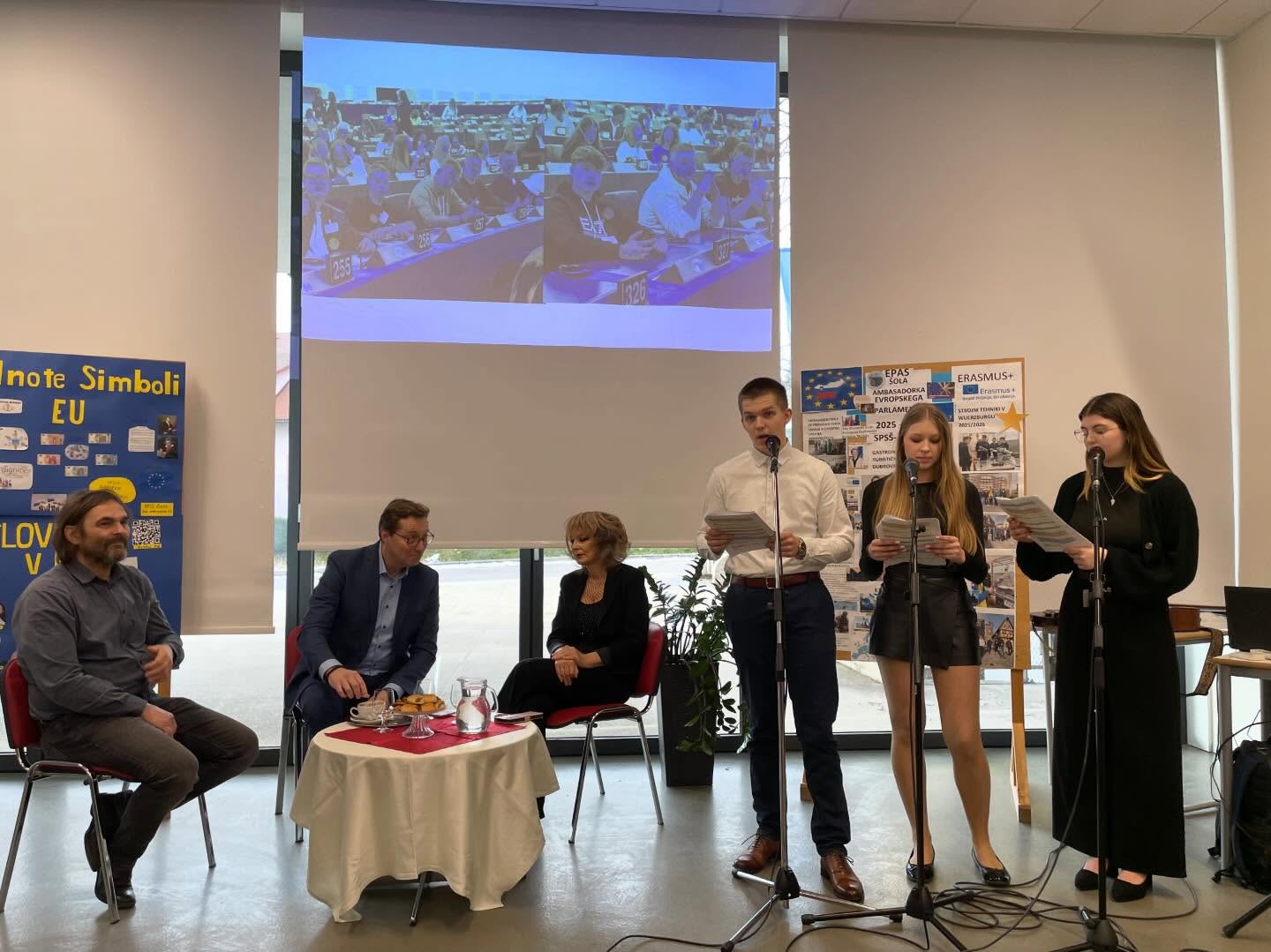 Dijaki v dialogu z Evropo – obisk evropskega poslanca dr. Vladimirja Prebiliča na SPSŠ Zreče