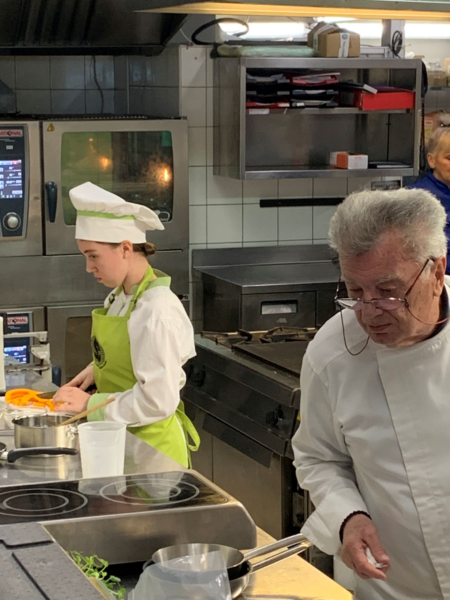 Dijaka 3. letnika gastronomsko- turistične smeri uspešna na mednarodnem tekmovanju v Dubrovniku