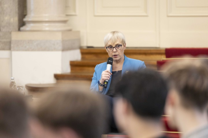 OBISK GIMNAZIJCEV PRI PREDSEDNICi DRŽAVE