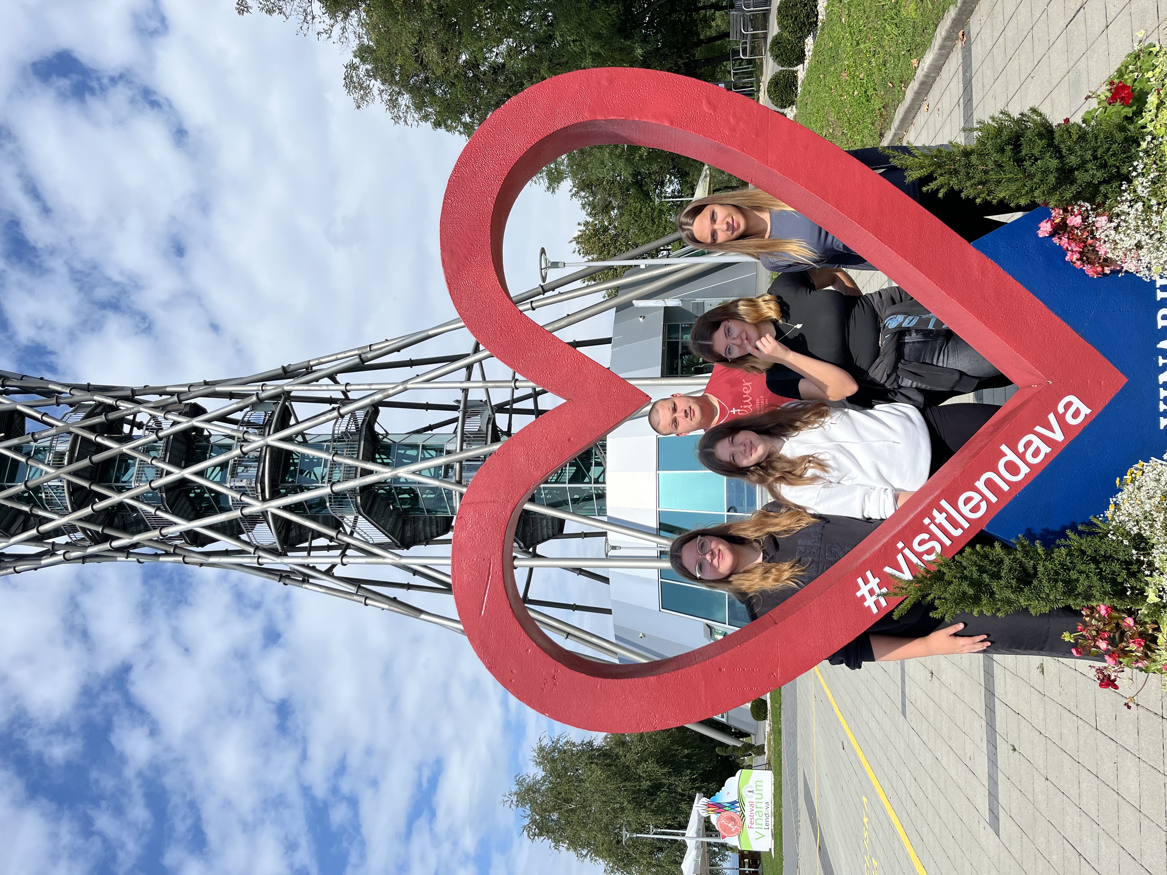 Skupinska fotografija iz prekmurja